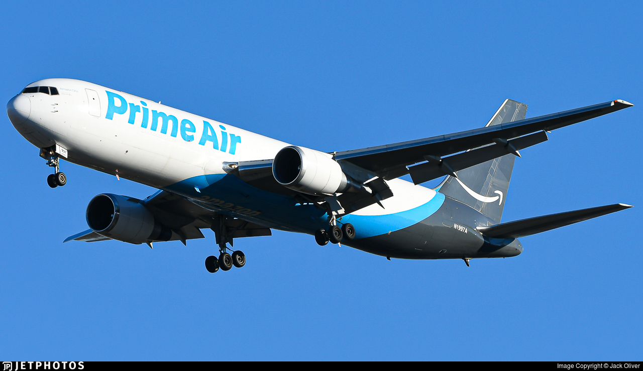 Boeing 767 de carga matrícula N1997A con librea de Amazon Prime Air